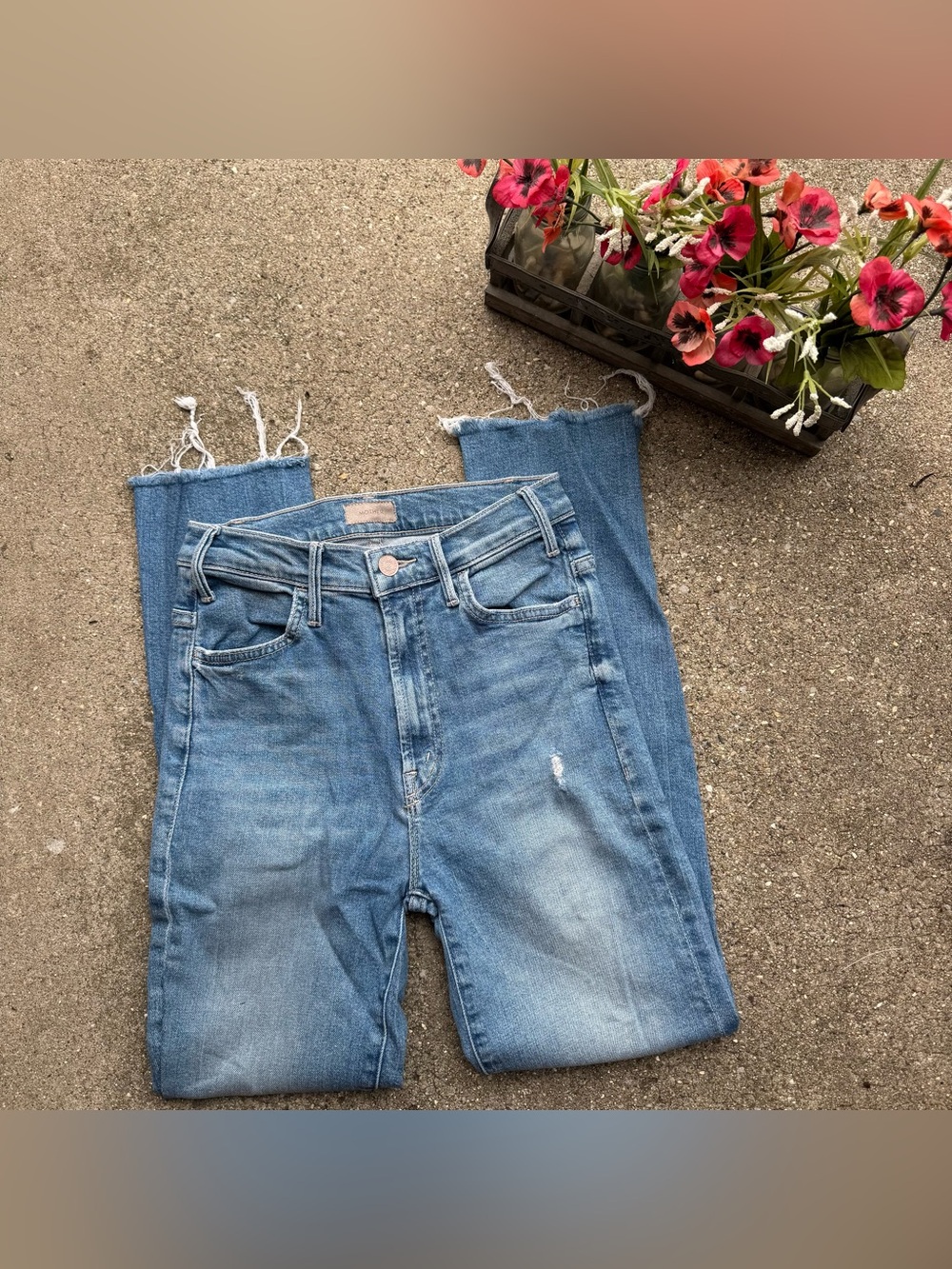 Mother Distressed Cropped Jeans Size 25 - The Hustler Ankle Fray